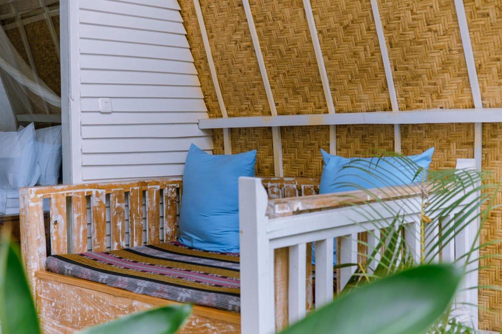 Unzipp Bungalows Gili Air Exterior photo