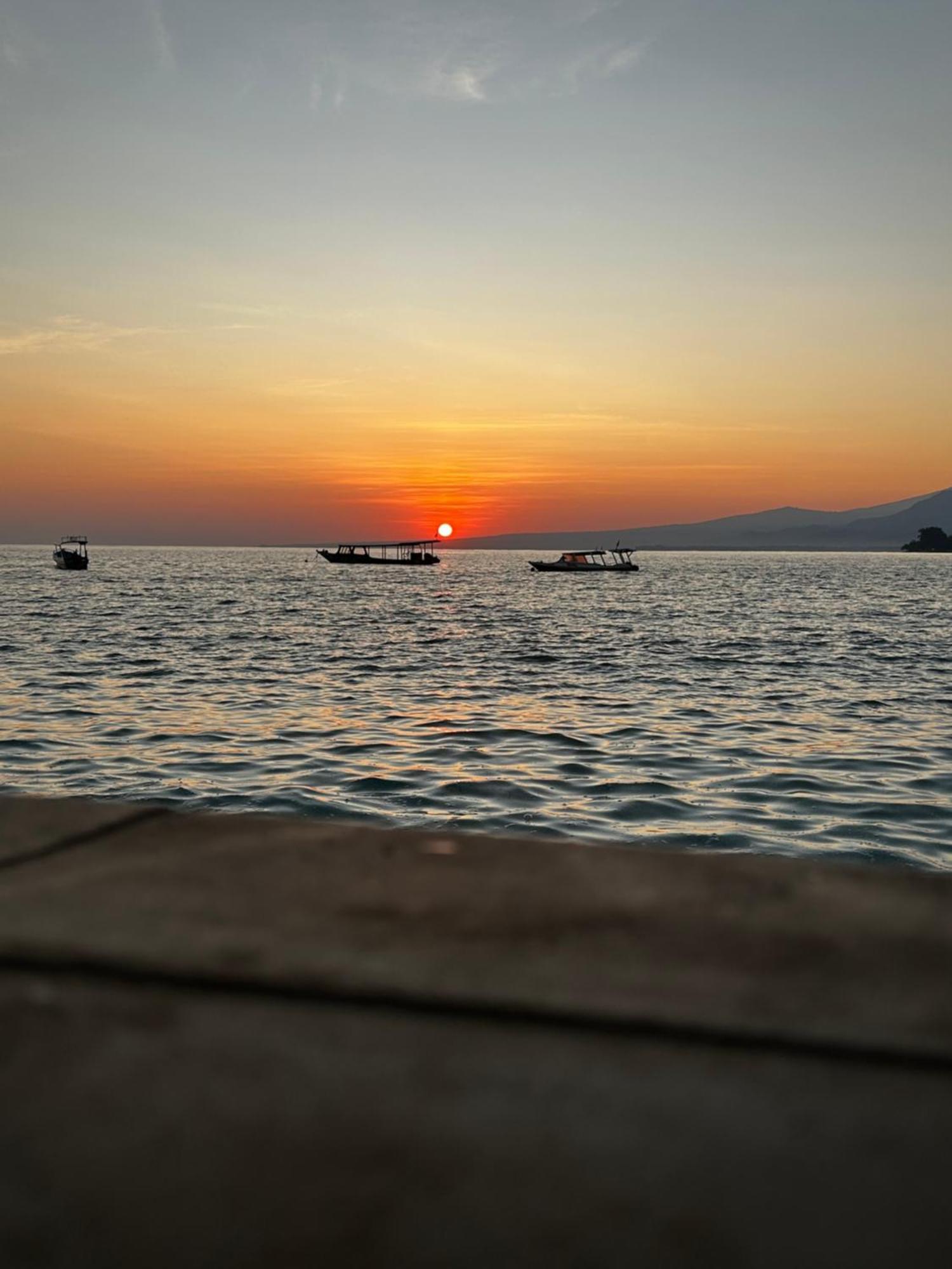 Unzipp Bungalows Gili Air Exterior photo